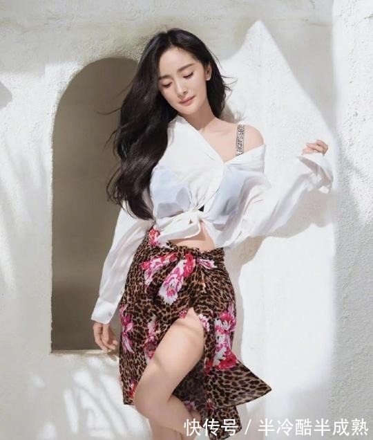 细长腿|杨幂的身材确实不错,穿搭更是扬长避短,凸显漫画腰和细长腿