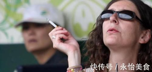 小蛮腰|女性身体出现5个“丑态”,或在暗示衰老已经开始了,别不承认