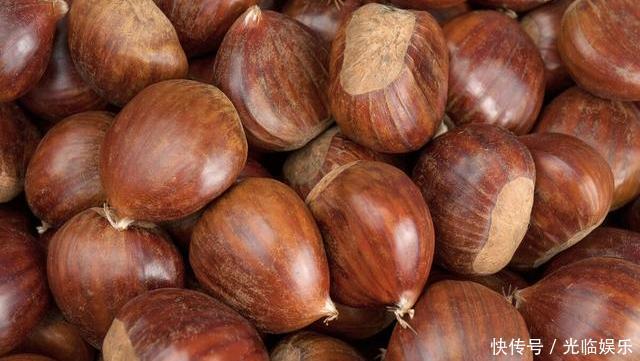 煮板栗时,什么水下锅很重要,很多人不懂,难怪板栗不容易去皮