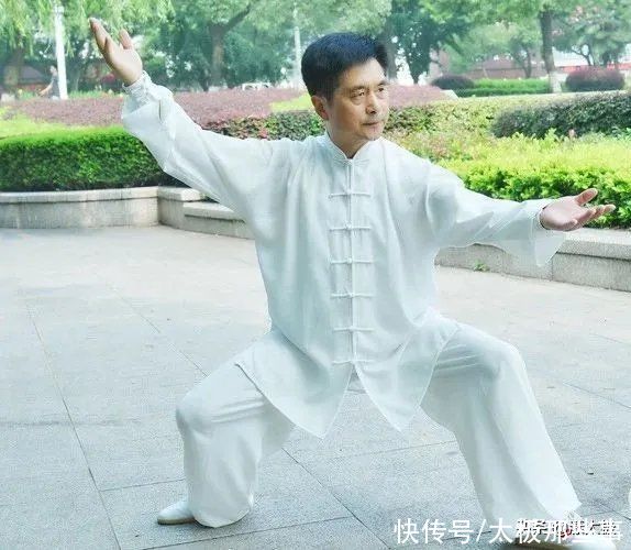 演练|身法步法练好都靠它，四字助你开好胯