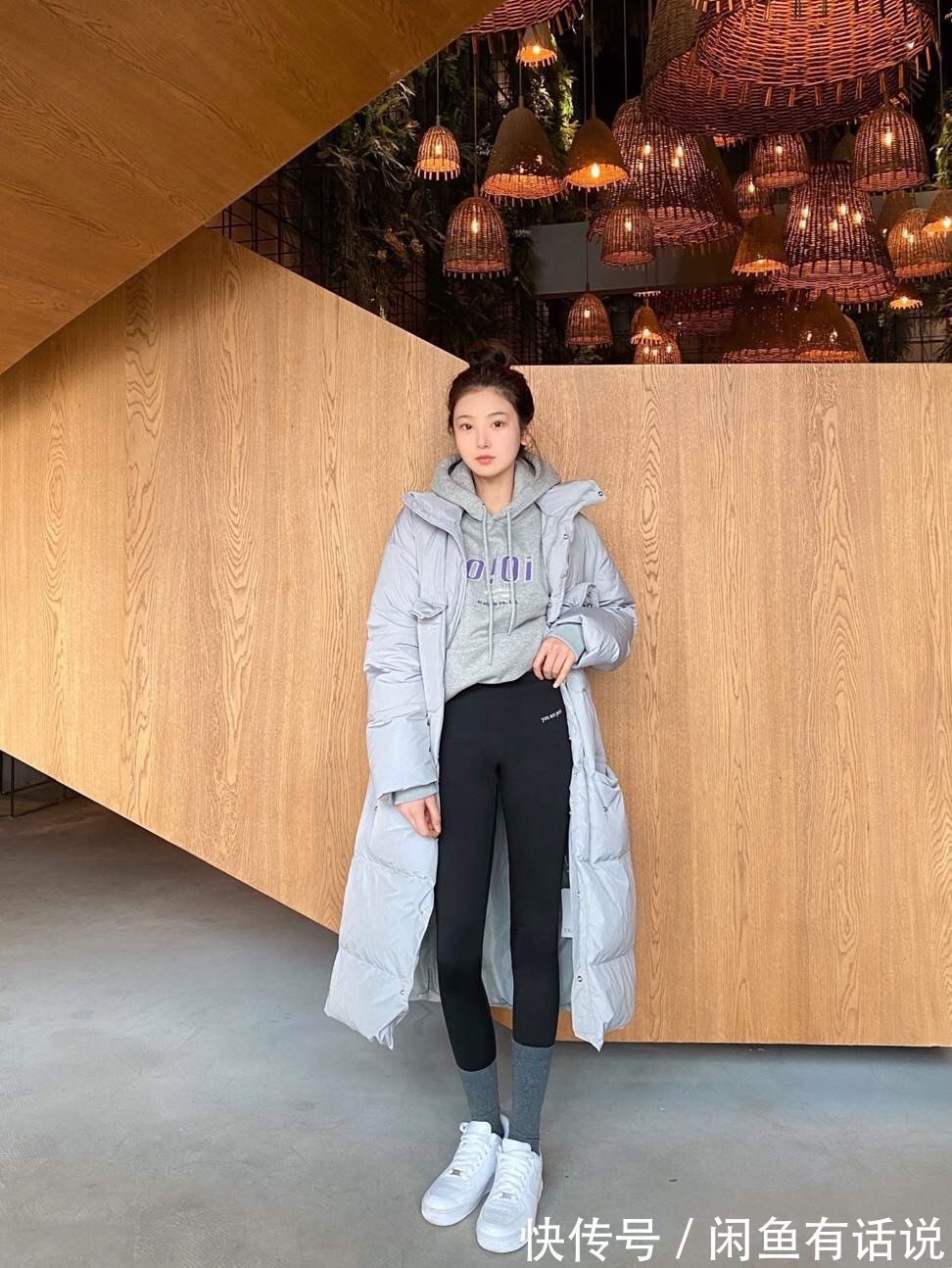 冬天 阔腿裤收起来吧,今年冬天流行“打底裤”外穿,袜子裹着穿超时髦