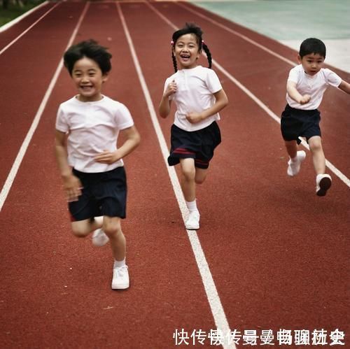 家长|女儿11岁身高1米4,多亏妈妈坚持做3件事,让她3年长高20cm