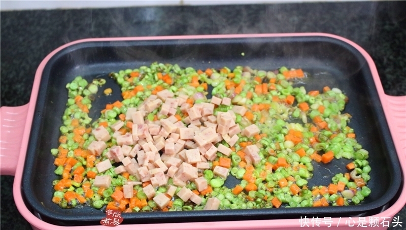 居家过日子,必学此款营养炒饭,食材灵活组合,简单快手又好吃