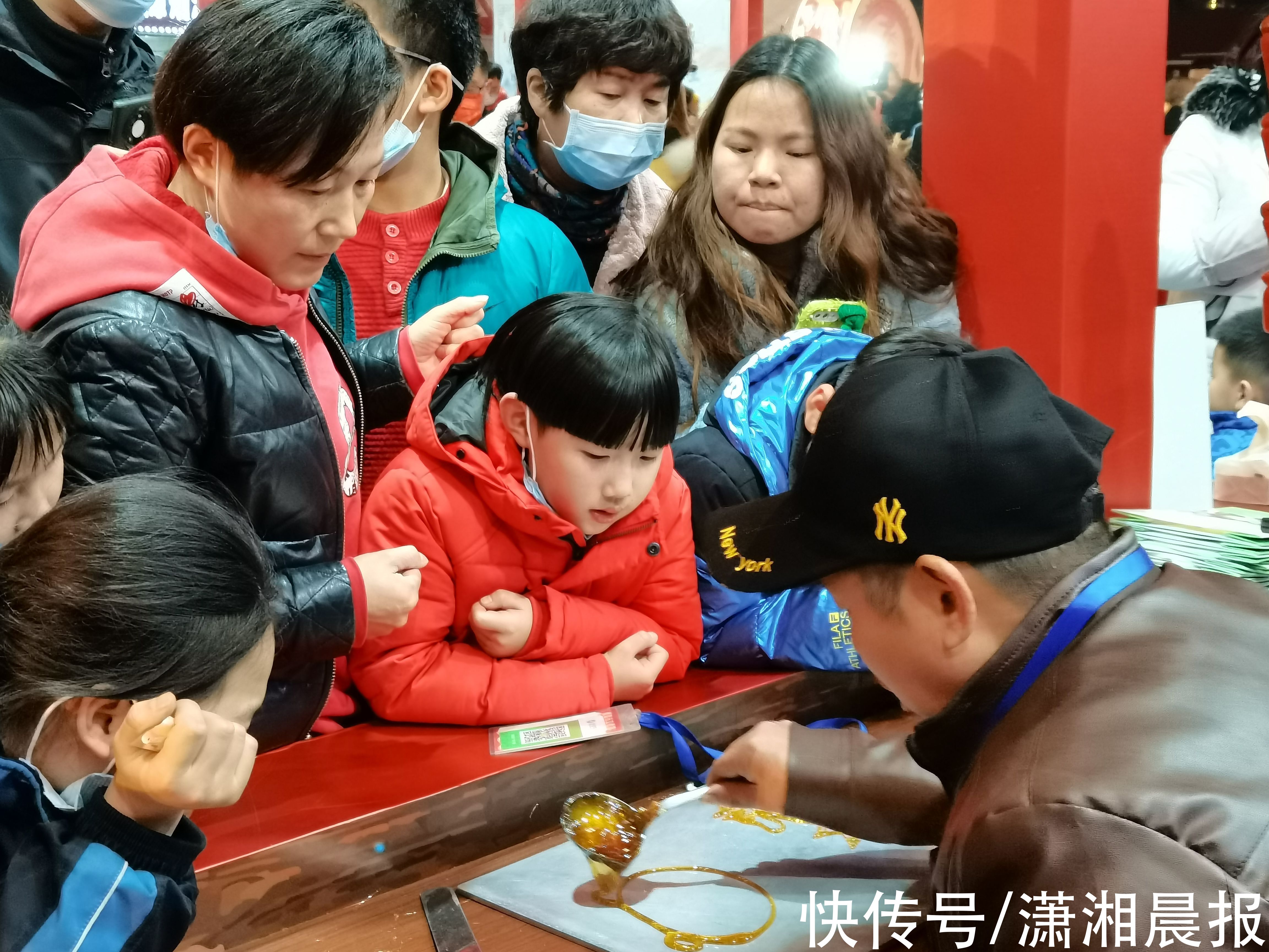 元宵节|元宵节还可以这样玩！“长株潭雨花非遗集市”开市