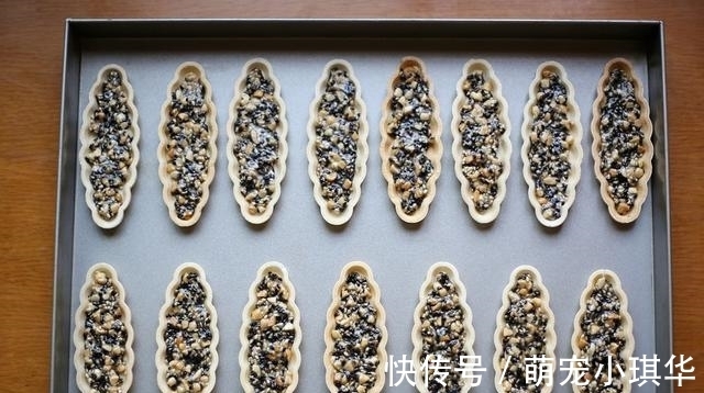 这款小零食最近火了,香香脆脆,甜而不腻,做法竟如此简单