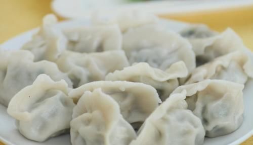 营养师|北方人过节爱吃饺子,营养师建议:有一种饺子最好别吃了
