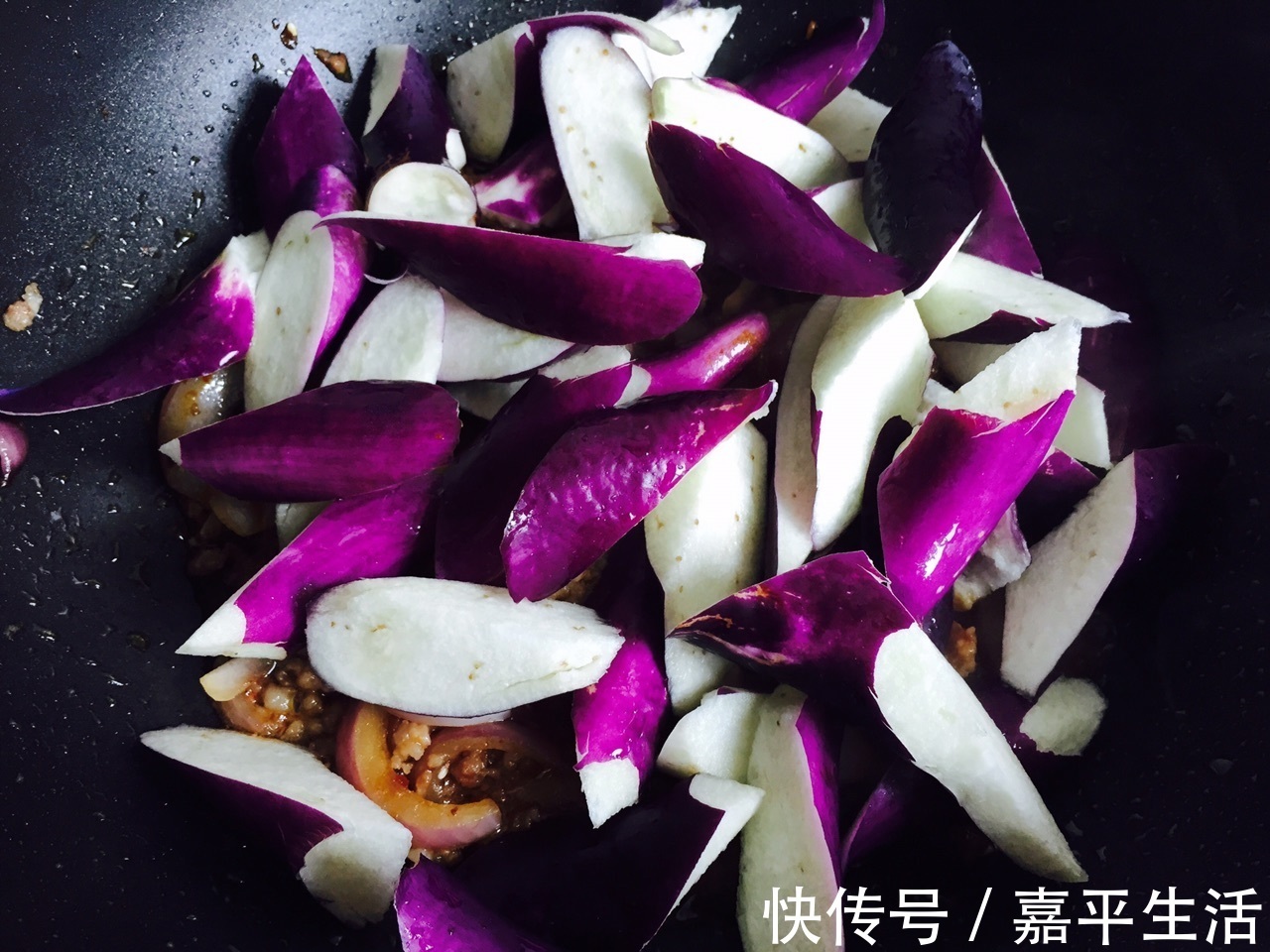 下饭|家庭版酱爆茄子，简单好做，美味下饭