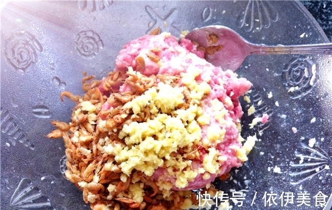 吃了几十年饺子,此款馅料第一次尝,外酥里嫩又鲜又香,真美味