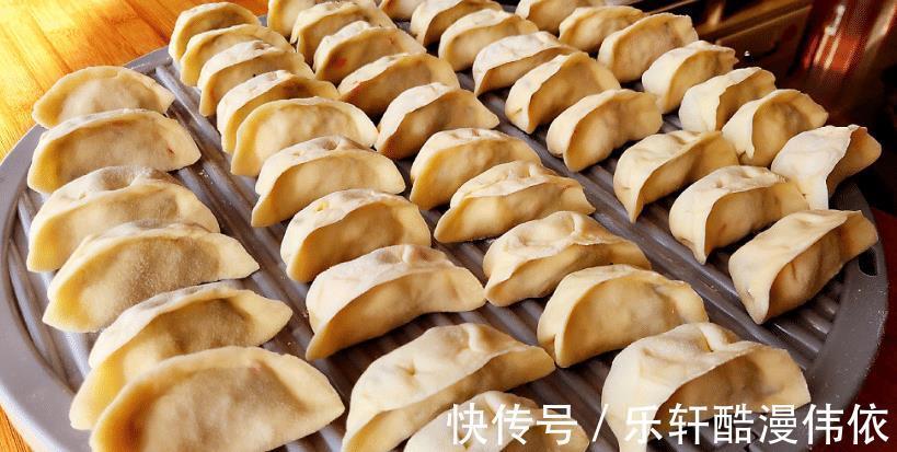 熟食用油|伏天吃饺子,不用韭菜白菜,试试这3种馅料,鲜嫩美味,正当季