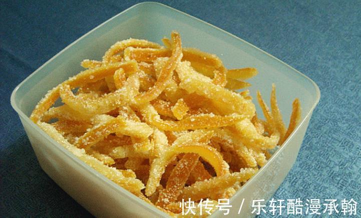 买橙子看一个明显位置，放心挑到肉多香甜的橙子，分享技巧快来看