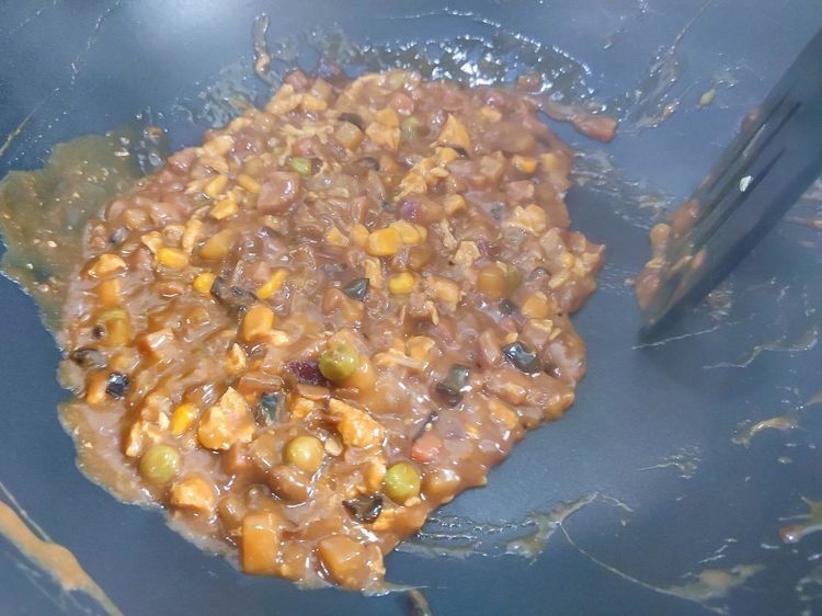 大人孩子都爱吃的拌酱面，简单又美味，几分钟就做好