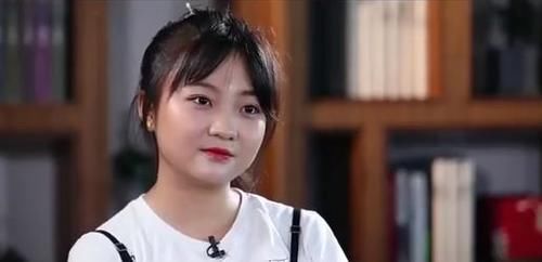 林妙可首回应假唱事件并感谢张艺谋导演澄清：时间会改变人的看法