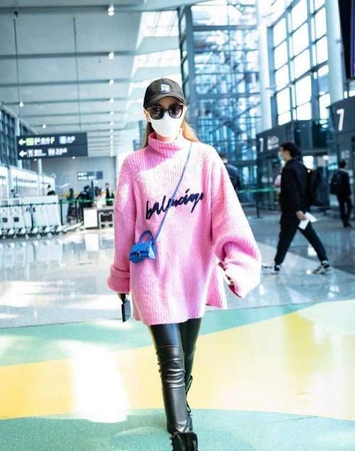 ?女人到了中年，穿衣打扮要“得体”，更要学会不装嫩也不显老