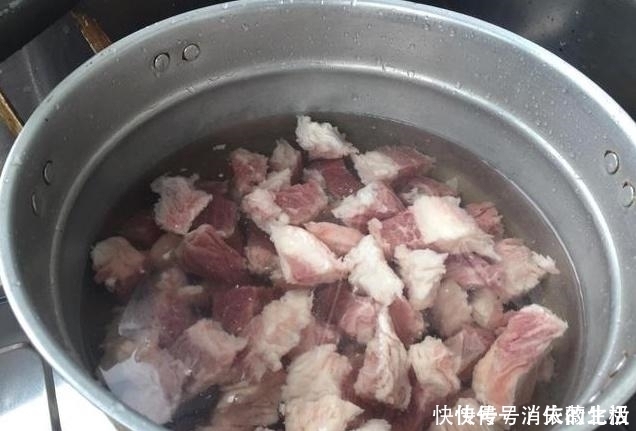 爷爷|牛肉每次都炖不烂偷学爷爷秘方,加1勺此“调料”,软烂不塞牙