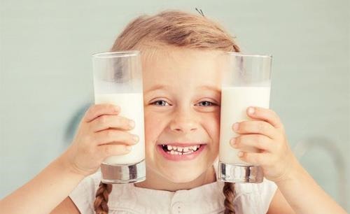 不良习惯|父母平均身高才1米6,女儿却“突变”到1米7,多亏这份秘诀