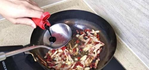  这才是胡萝卜最好吃的做法，白吃了20年胡萝卜，配米饭太好吃了