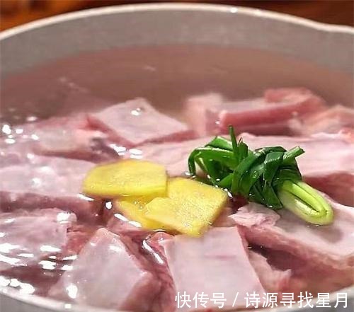 天气降温变冷,多给孩子做这道排骨玉米煲,既营养滋补又暖心暖胃!