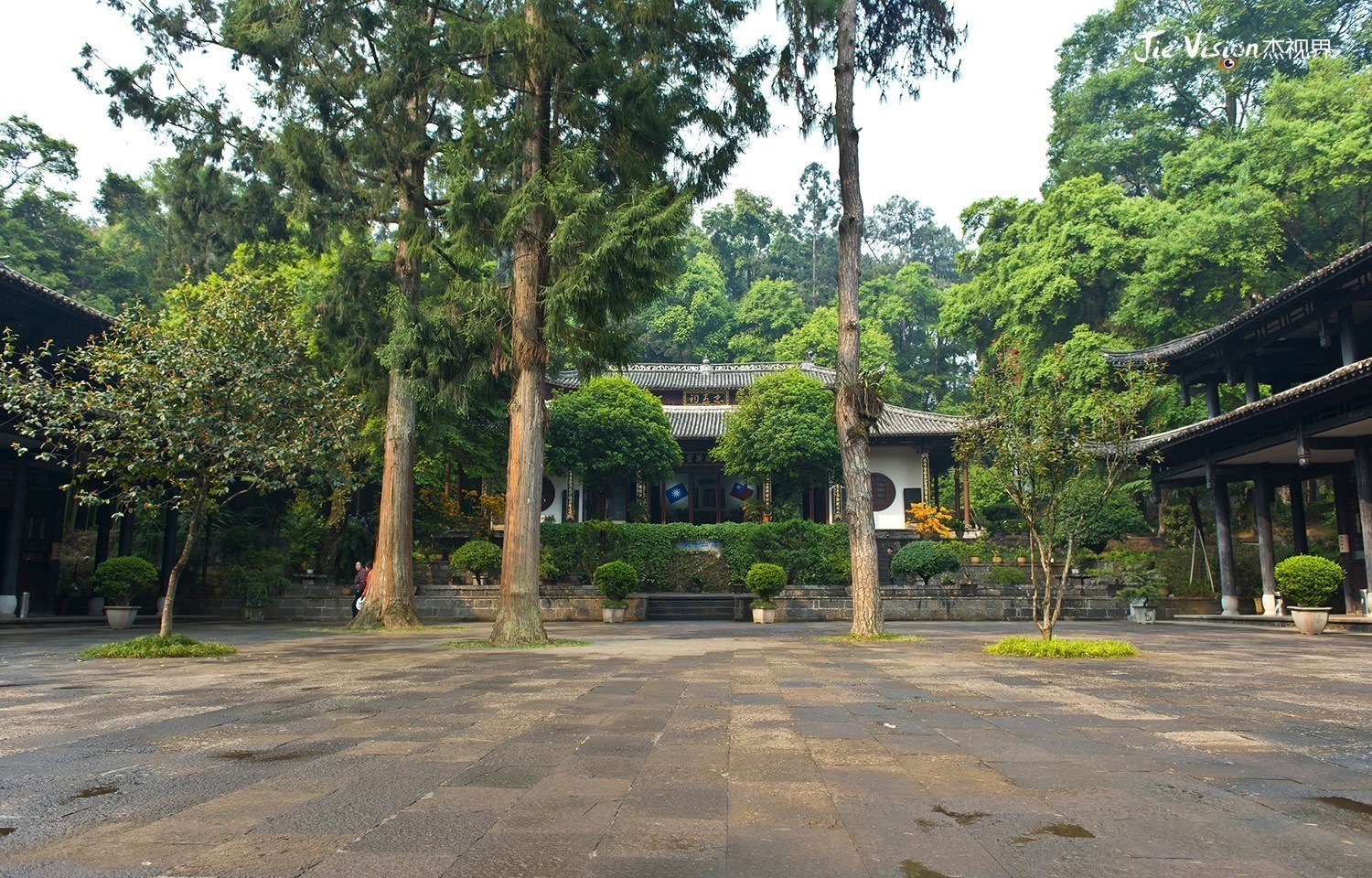 往事|拜谒“国殇墓园”使人泪目的往事 尘封60多年 你们我们不曾忘记!