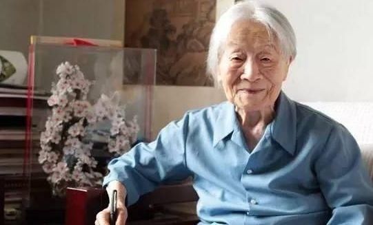 秘诀|101岁老人长寿“秘诀”,长期晚上“3不吃”,长寿可能离你不远