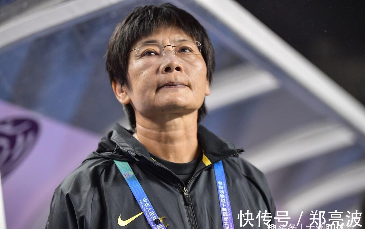 中国足球|中午12点！中国女足传出“可笑”消息：教练为足球“走火入魔”