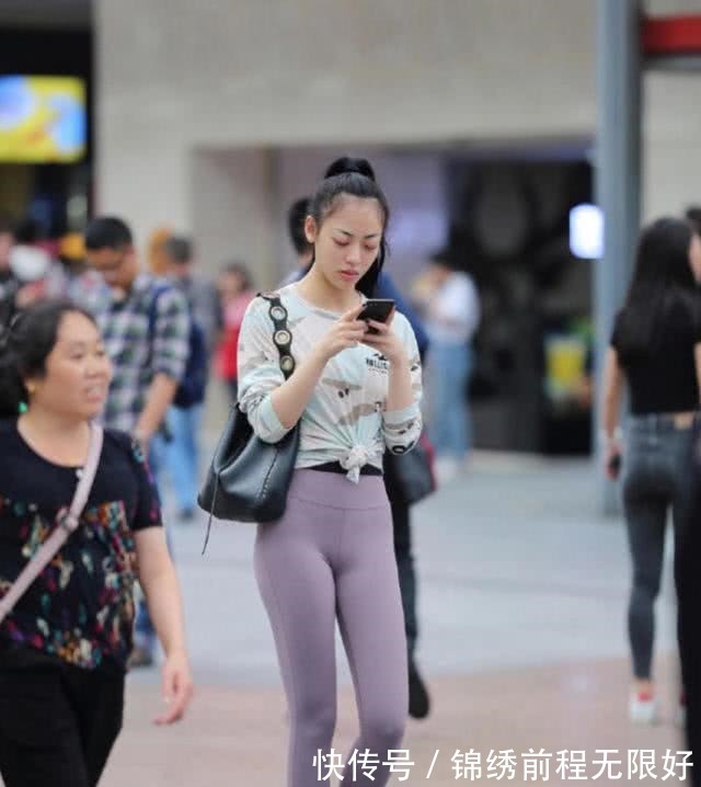 身姿|精美的版型修身效果特好,瑜伽裤塑造高挑挺拔的身姿