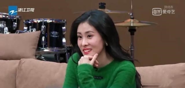 闪光的乐队开播：四位好声音学员同台差距太大，00后的她收获最大