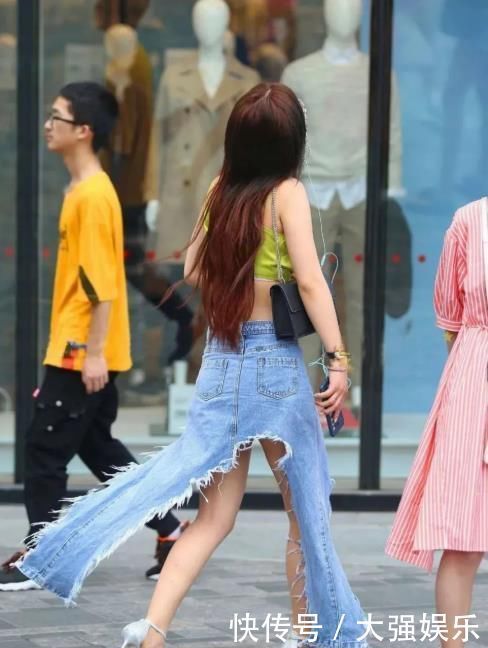 嫌热|穿牛仔裙嫌热,重新“改造”一番后美女都直呼“凉爽”