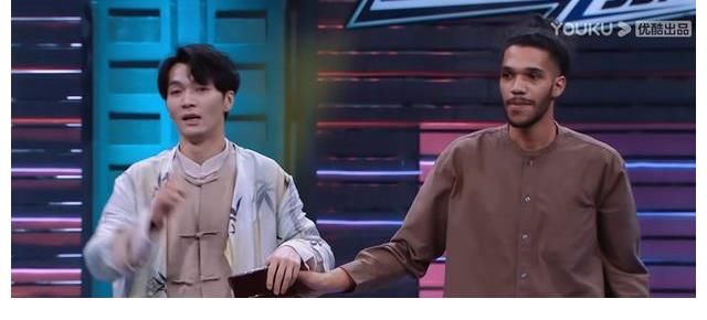 黄潇|这就是街舞：他们表演一结束，全场鸡皮疙瘩，卡卡和石头直接泪崩
