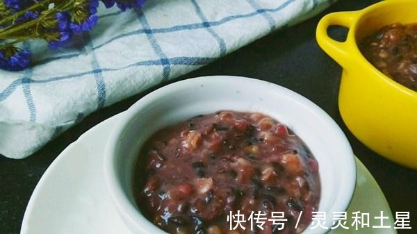 中秋过后吃剩月饼不要扔，教你一招，秒变剩月饼，软乎乎又香甜！