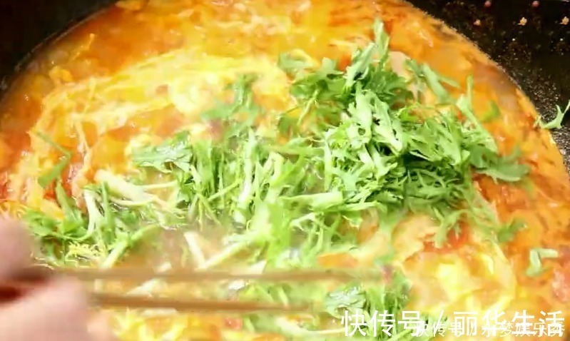 冬瓜|冬瓜便宜还营养高,今天不炒着吃了换个吃法,汤鲜味美真好喝