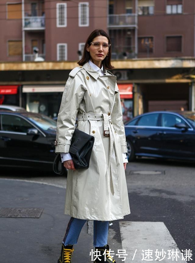高级|有品位的女人,秋冬更爱穿大衣+长裤,知性优雅又时尚高级