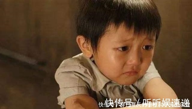 妈妈|爸爸批评孩子时,妈妈们在干嘛?这些妈妈的做法容易让孩子记恨