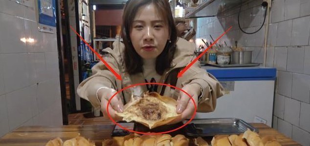 大胃王|密子君吃80个“巨型”煎饺,掰开一看却穿帮,直接掉粉70万