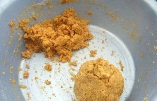 冬钓鲫鱼时,使用这一款饵料才适合,用过才知道有多好