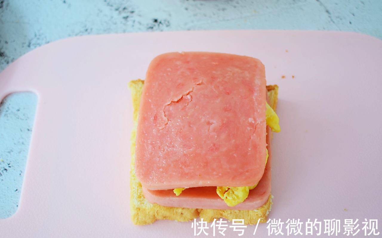 吐司片|香浓可口的火腿蛋三明治,营养满满,制作简单