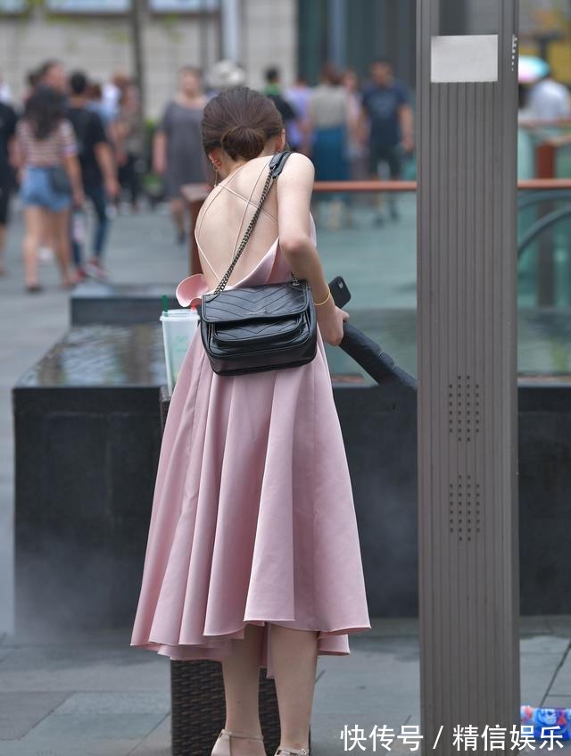 拖鞋 夏日出街必备单品,一双显气质显腿长的高跟儿凉鞋,来一双美一夏