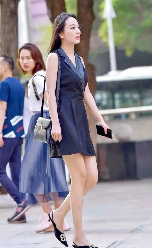 本人|气质裙加奶奶鞋,又仙女又贵妇