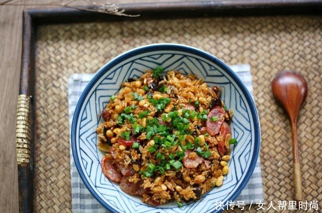 母子二人的晚餐,走红朋友圈,饭菜一锅出,收到多数好评