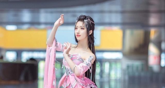 cos服|家长公开处刑孩子cos照,指责其不务正业,难道孩子不需要爱好?