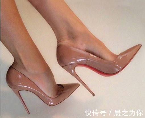 尖头 细高跟鞋展现女性的美,简单又时尚,轻松穿出优雅女神范儿!