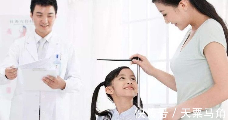 行为|青春期阶段,有四种行为影响身高发育,“大长腿”可能要和你拜拜