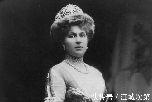 de 西班牙王室的传家宝：Joyas de Pasar珠宝系列，只能传给君主