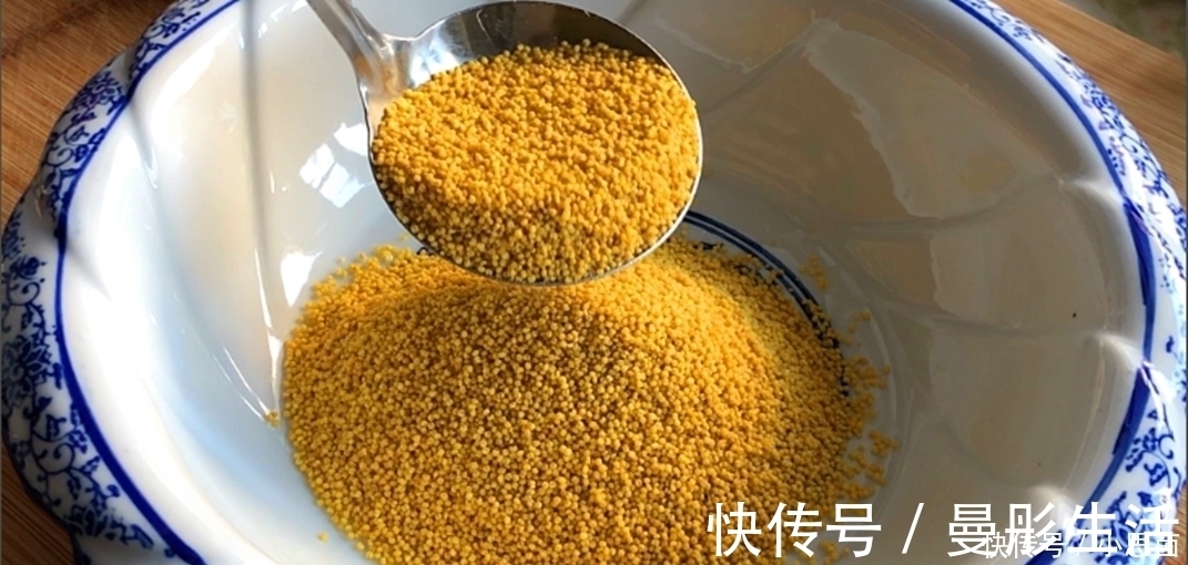熬小米粥时，“最忌”直接下锅，多加1步，米油浓厚，香糯好喝
