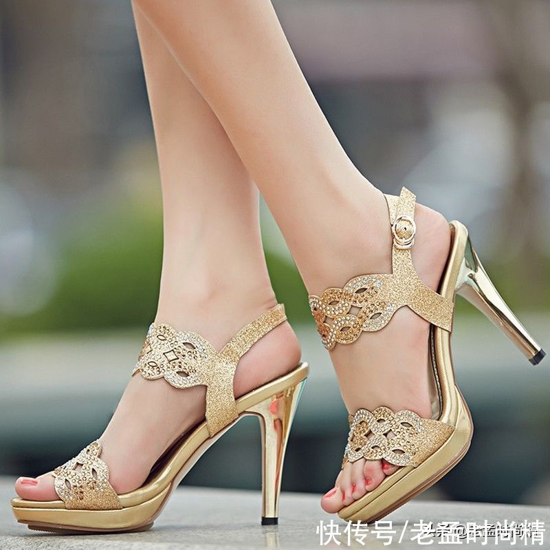 脚型|青春有活力的高跟鞋，衬托起你那高挑的身形