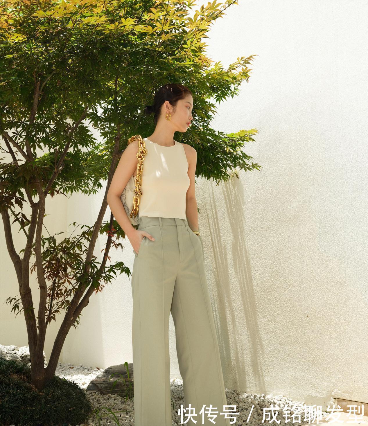 穿搭|越简单越高级!10套知性简约的夏日搭配,有女人味更有时尚感