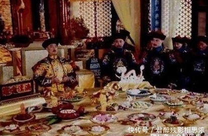 清朝的帝后及妃嫔和留在后宫中未分府的皇子们每天的饭食都有定制
