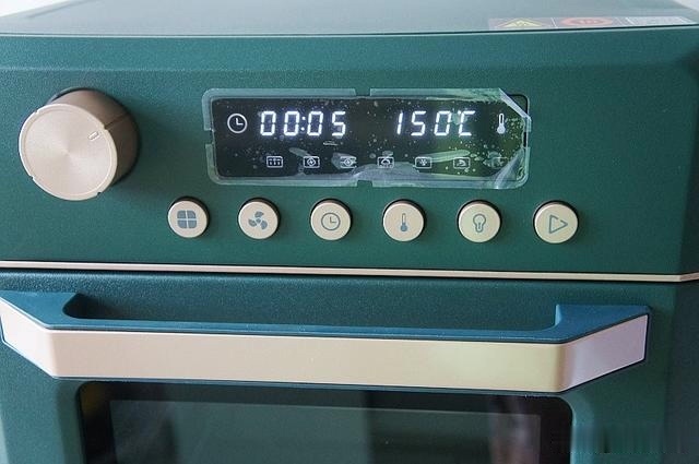 天热花生米别油炸了,10分钟搞定,嘎嘣脆,好吃又健康