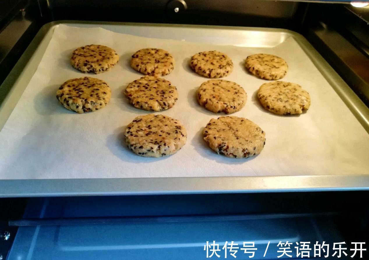 自制麦片芝麻核桃酥，低油低糖更健康，做零食也很不错