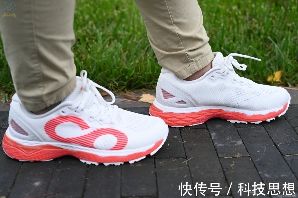 贾卡 轻便舒适的专业跑鞋,慢跑半马都能用,咕咚21K驭风体验