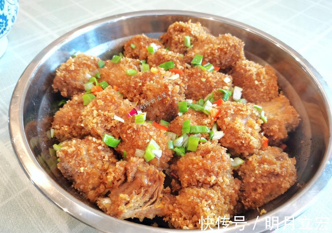 排骨|一家三口的午餐真馋人，用心做的排骨孩子连吃三块，并大赞太香了